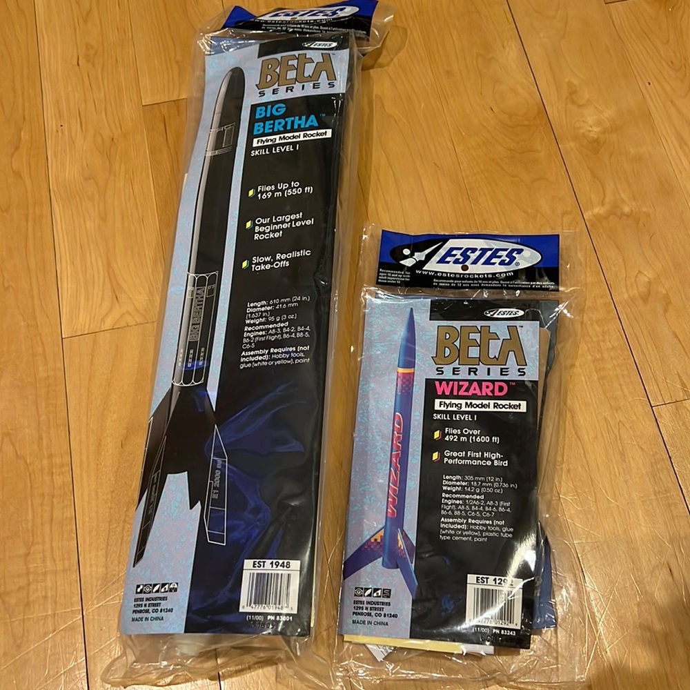 New Estes Beginner Flying Model Rockets Big Bertha & Beta Series Wizard Hobby